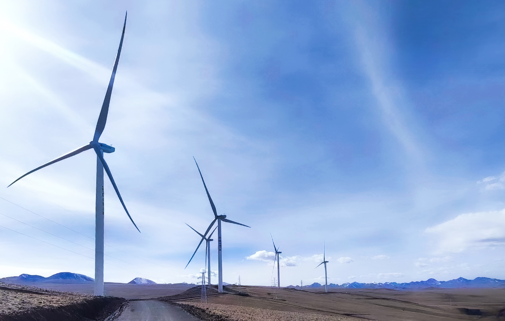 10天实现8台机组调试！大奖国际18dj18机组再创超高海拔风电建设事业